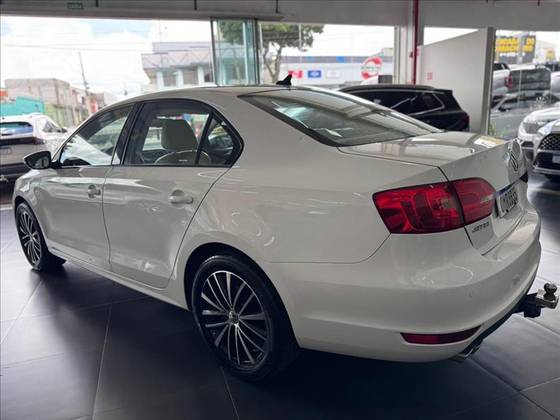 VOLKSWAGEN JETTA 2.0 TSI HIGHLINE 200CV GASOLINA 4P TIPTRONIC